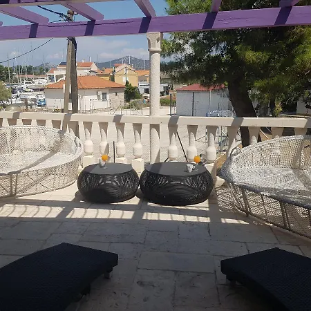 Jardin Kapetanova Kuca