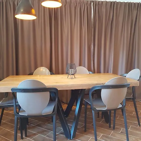 Apartment Jardin Kapetanova Kuca Veli Iz