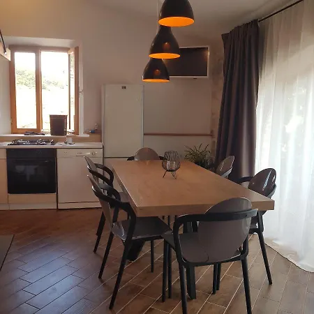 Apartment Jardin Kapetanova Kuca Veli Iz
