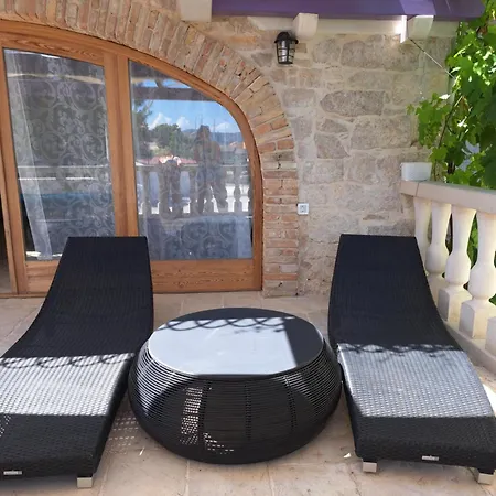 Jardin Kapetanova Kuca