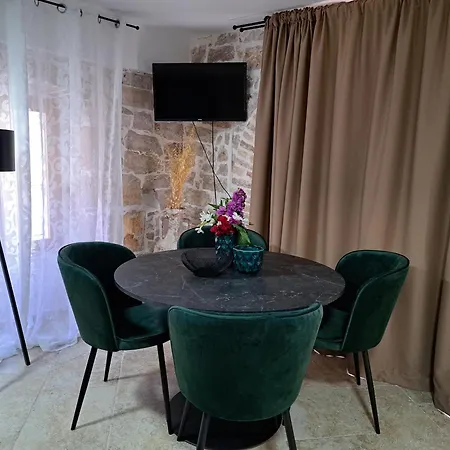 Lägenhet Jardin Kapetanova Kuca *