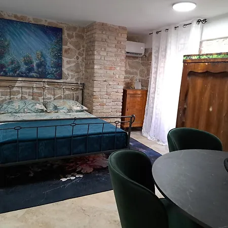 Apartment Jardin Kapetanova Kuca *