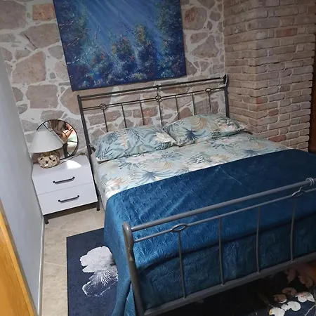 Jardin Kapetanova Kuca Veli Iž