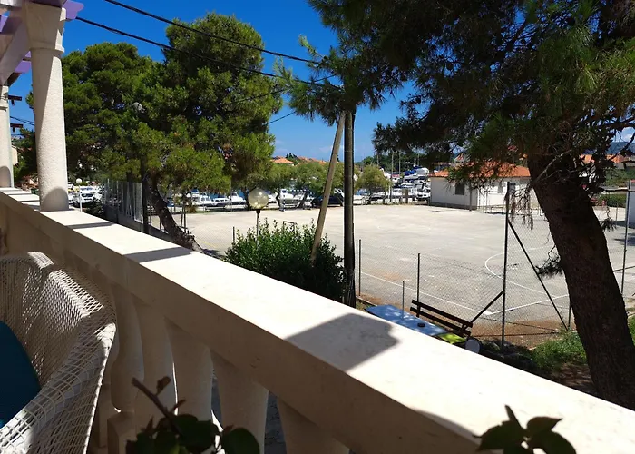 Lägenhet Jardin Kapetanova Kuca