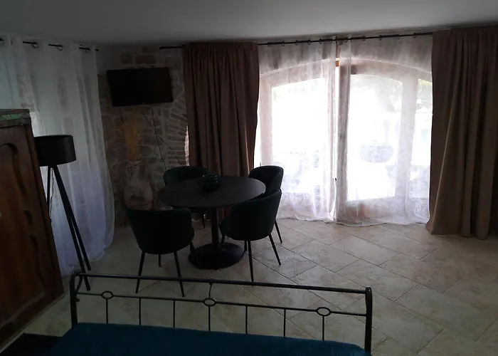 Jardin Kapetanova Kuca *