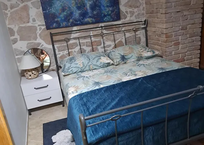 Jardin Kapetanova Kuca Veli Iž