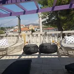 Apartment Jardin Kapetanova Kuca *