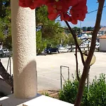 Jardin Kapetanova Kuca Apartment Veli Iz