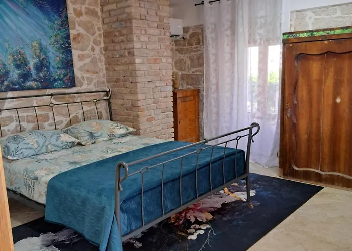 Jardin Kapetanova Kuca * Вели-Иж